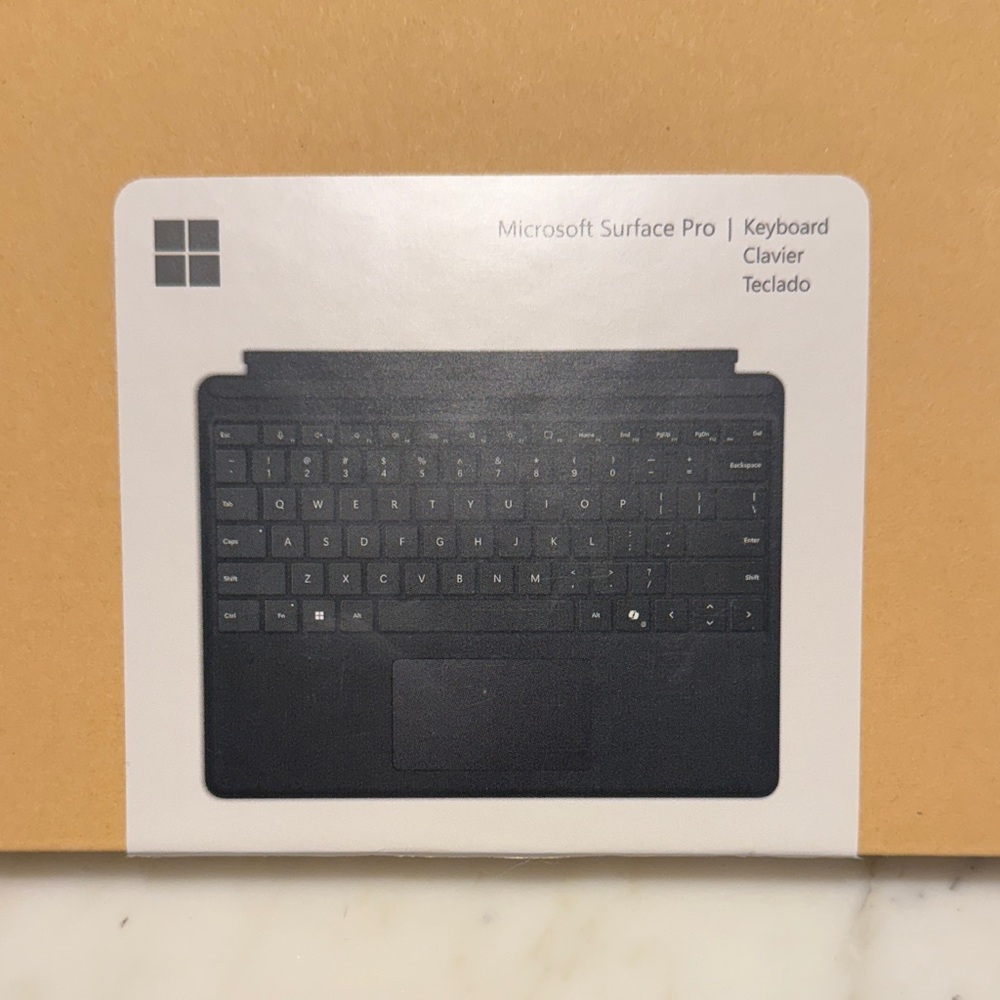 Microsoft Surface Pro Black Type Cover NEW
